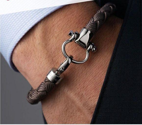 دستبند امگا کنفی مردانه و زنانه با قفل نقره ای